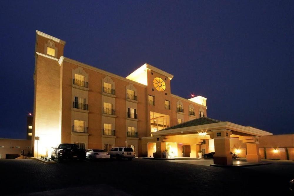 Istay Hotel Ciudad Juárez Extérieur photo The Hilton San Marcos