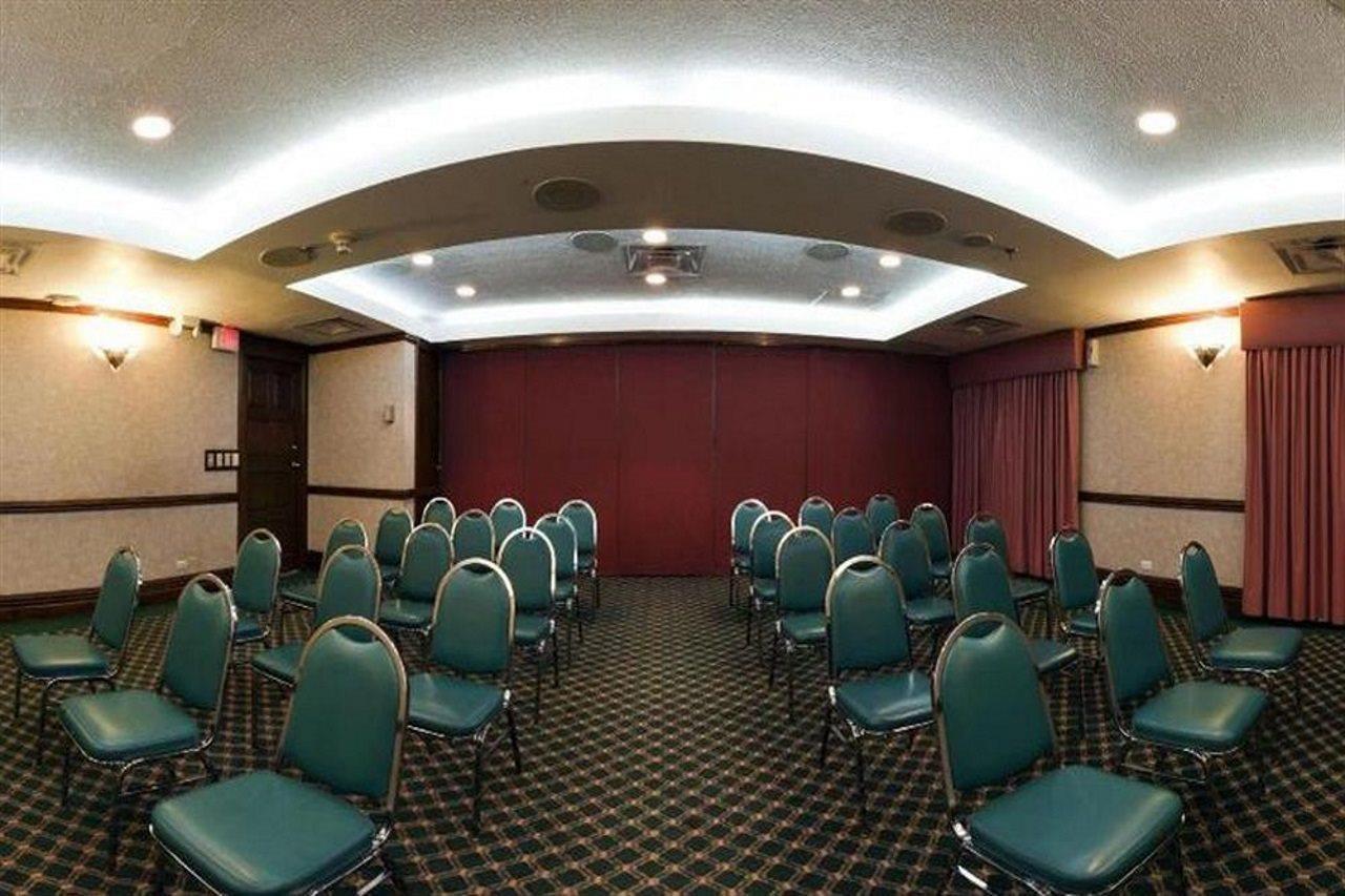 Istay Hotel Ciudad Juárez Extérieur photo A meeting room at a hotel