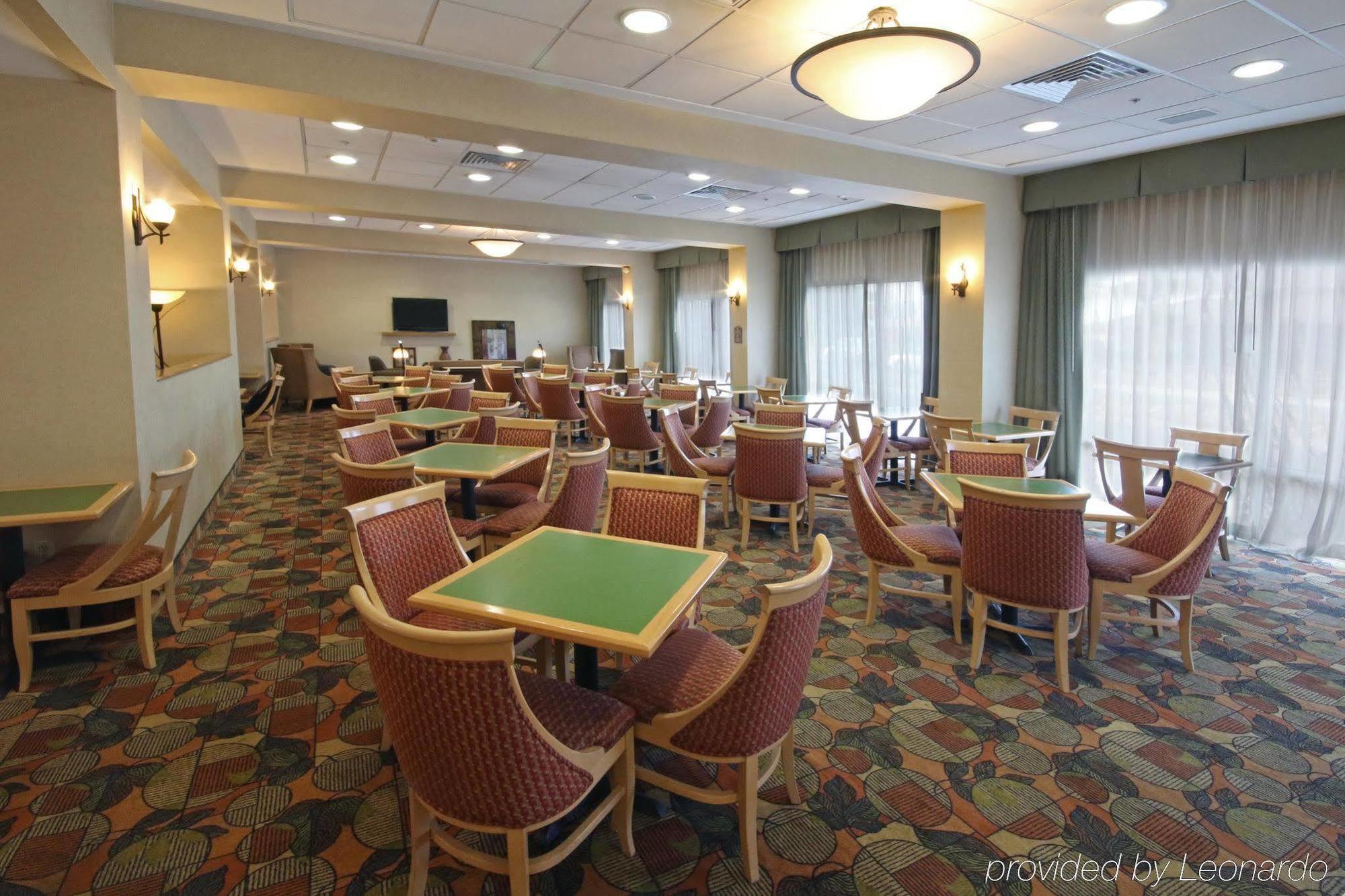Istay Hotel Ciudad Juárez Extérieur photo The game room at the 2008 National Senior Games